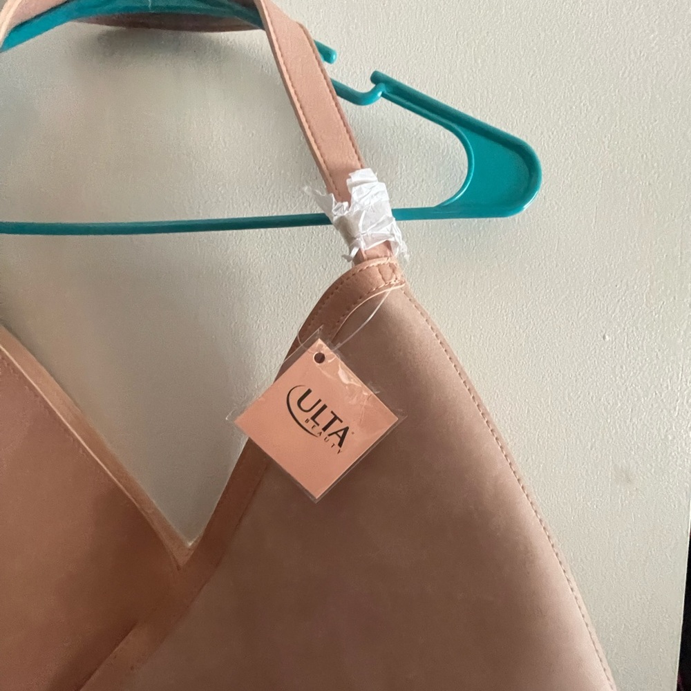 Ulta bag never been used with tags 2 tone pink